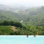 Castello Vicchiomaggio Agroturismo