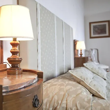 Castello Vicchiomaggio Farm stay *