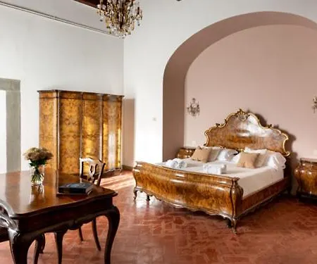 Castello Vicchiomaggio Farm stay *